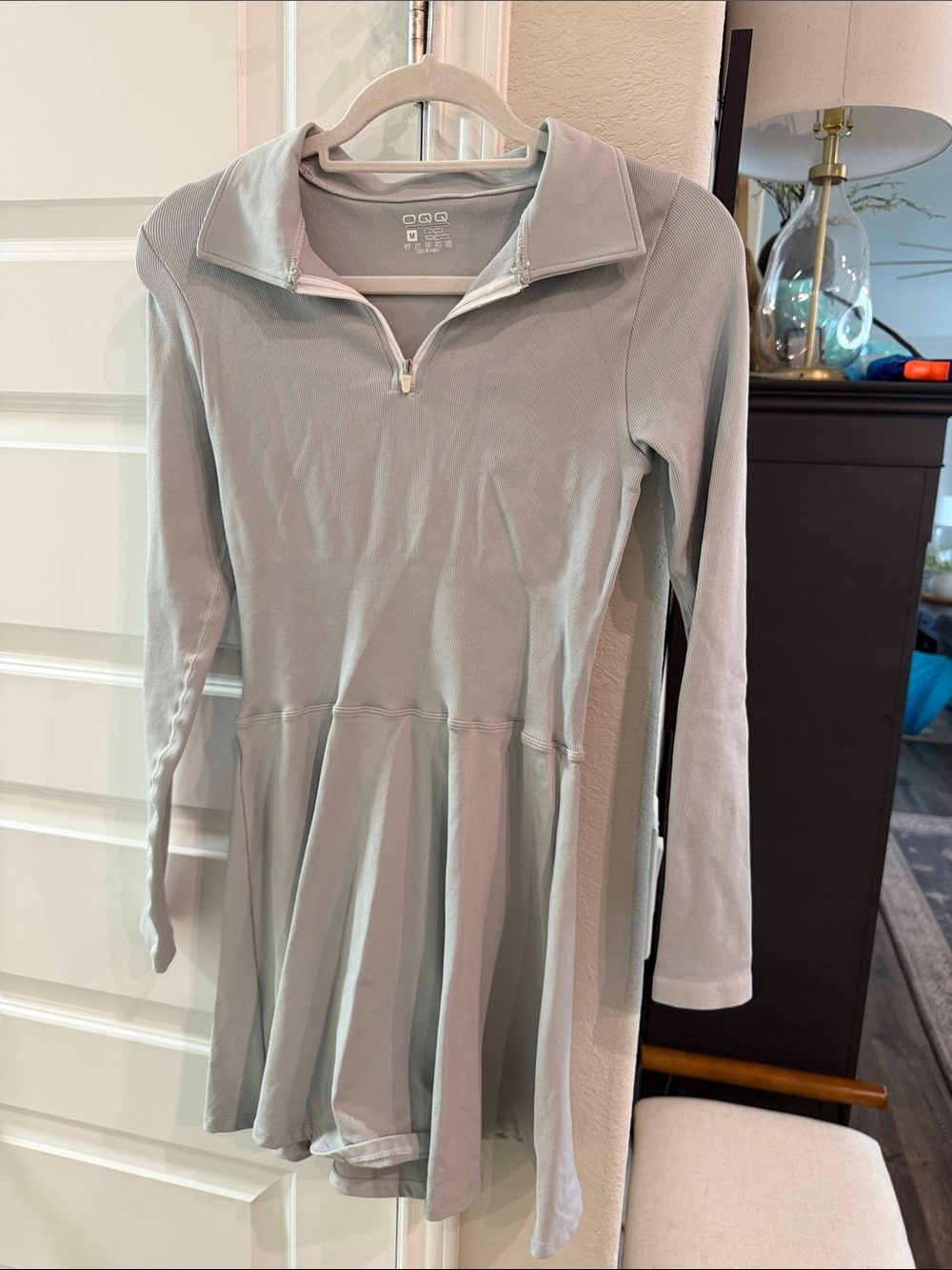 Women’s Long Sleeve Light Gray Zip-Front Athletic Dress Medium